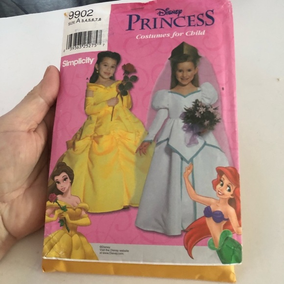 Disney Princess Child Costume Pattern Simplicity 9902 - sizes 3 to 8 - Picture 1 of 6